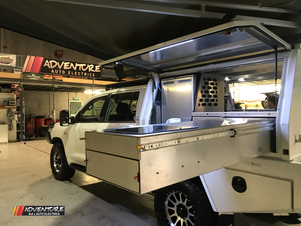Toyota_landcruiser_Adventure_lithium_enerdrive_dual_battery_system_canopy_fit_out